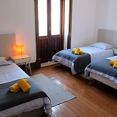 Albergue Yellow *