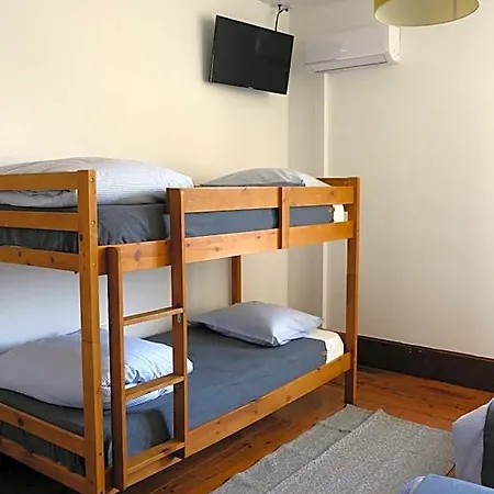 Yellow Albergue *