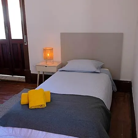 Yellow Hotel *